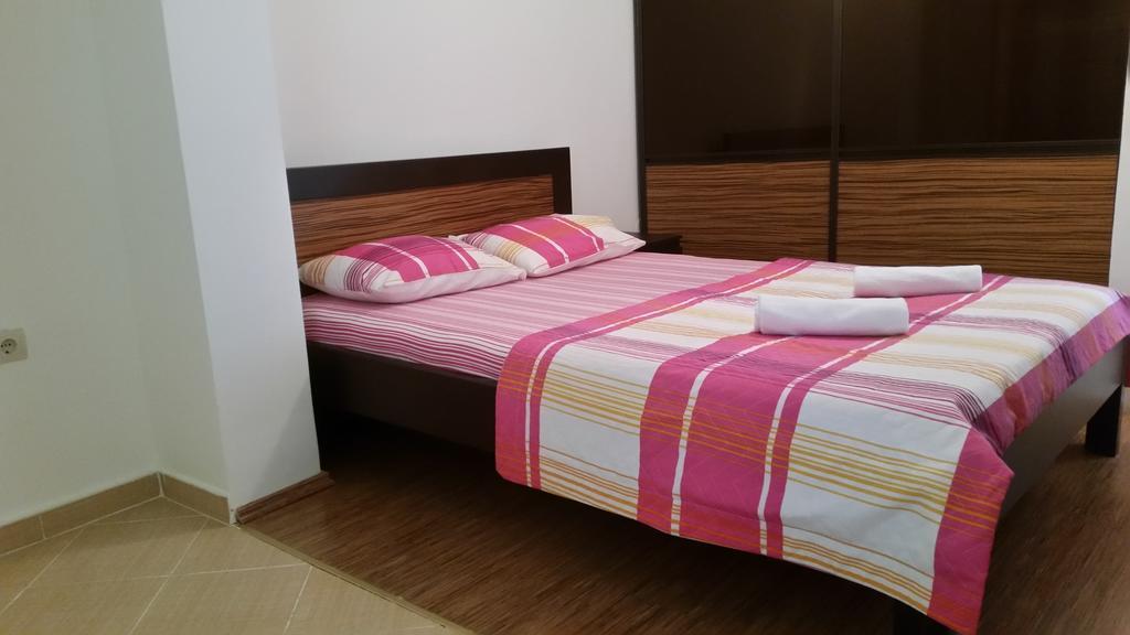 Apartment Milica Петровац Экстерьер фото