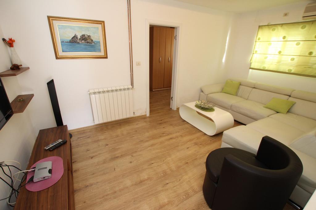 Apartment Milica Петровац Экстерьер фото