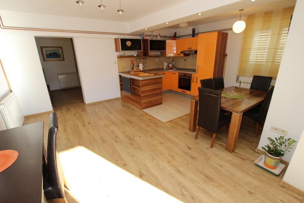 Apartment Milica Петровац Экстерьер фото