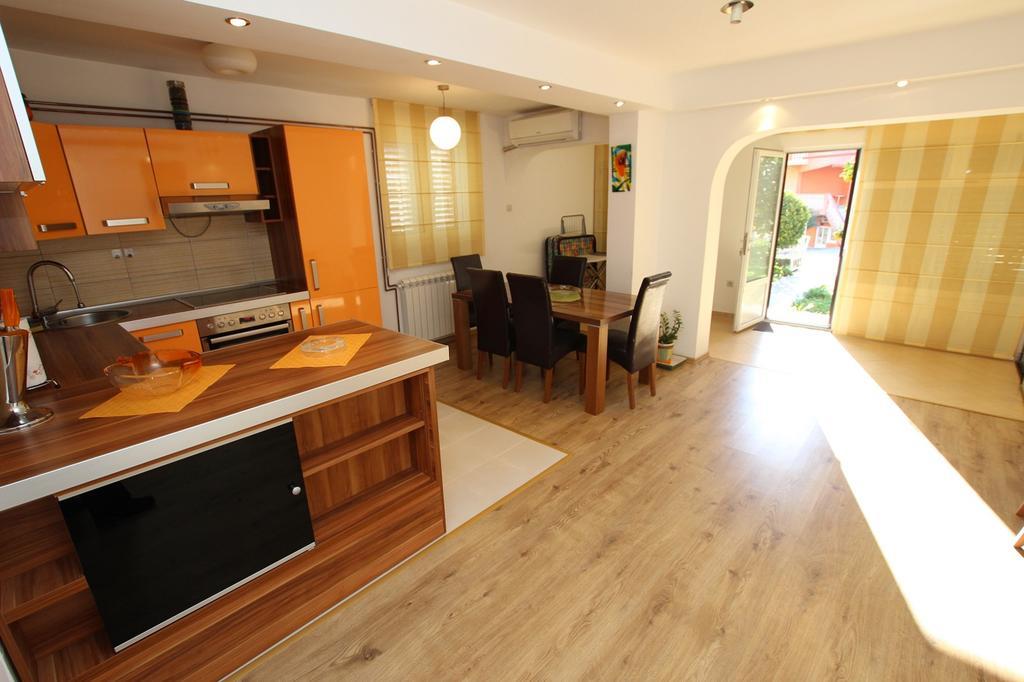 Apartment Milica Петровац Экстерьер фото